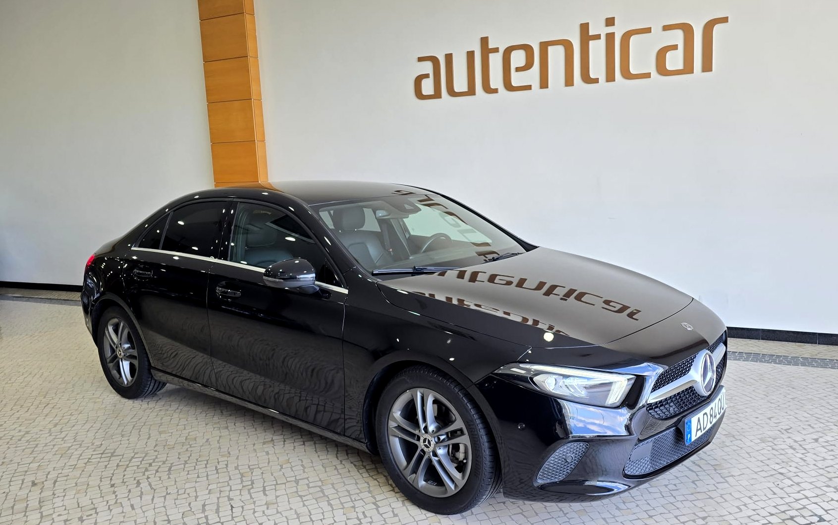 Mercedes-Benz A180D Limousine DCT Advantage