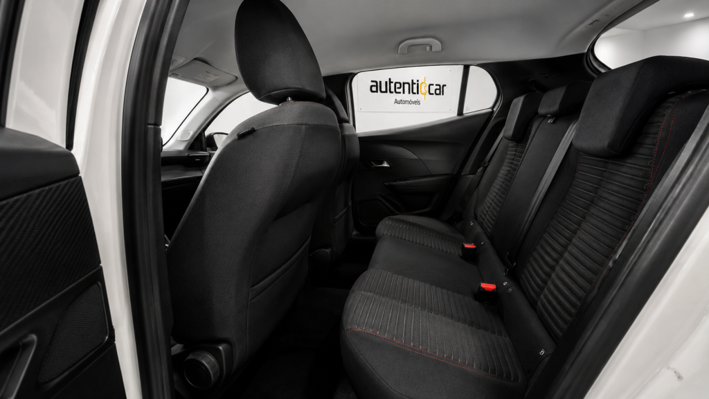 Peugeot 2008 1.5 BlueHDI Active Pack cheio