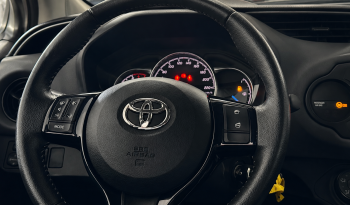 Toyota Yaris 1.0 VVT-i Comfort cheio