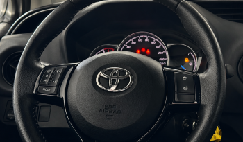 Toyota Yaris 1.0 VVT-i Comfort cheio