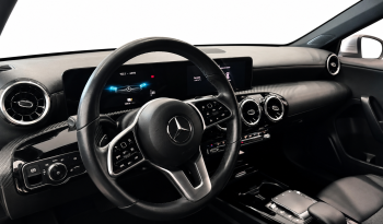 Mercedes Benz A 250 e cheio