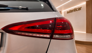 Mercedes Benz A 250 e cheio